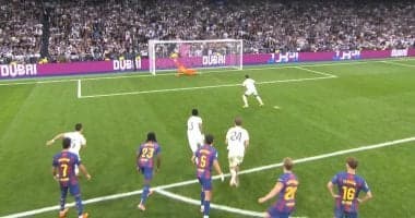 قفزة قياسية في أسعار تذاكر الكلاسيكو.. تجربة فاخرة تصل إلى 12 ألف يورو قفزة قياسية في أسعار تذاكر الكلاسيكو.. تجربة فاخرة تصل إلى 12 ألف يورو