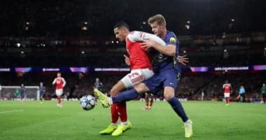 أتلتيكو مدريد يستضيف أرسنال في لقاء خارج التوقعات بدوري أبطال أوروبا أتلتيكو مدريد يستضيف أرسنال في لقاء خارج التوقعات بدوري أبطال أوروبا