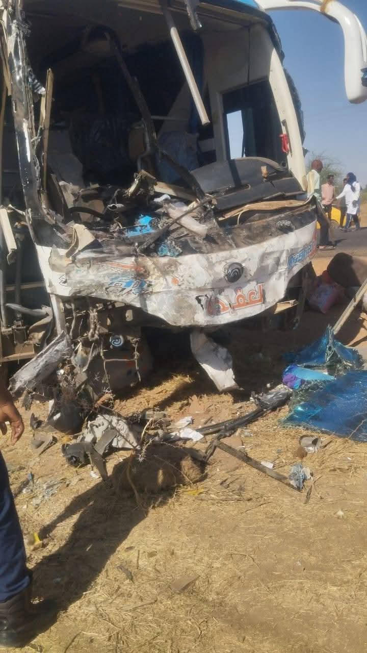 مأساة على طريق الخرطوممدني.. 14 قتيلا و16 جريحا في تصادم مروع بسبب خلل فني مأساة على طريق الخرطوممدني.. 14 قتيلا و16 جريحا في تصادم مروع بسبب خلل فني