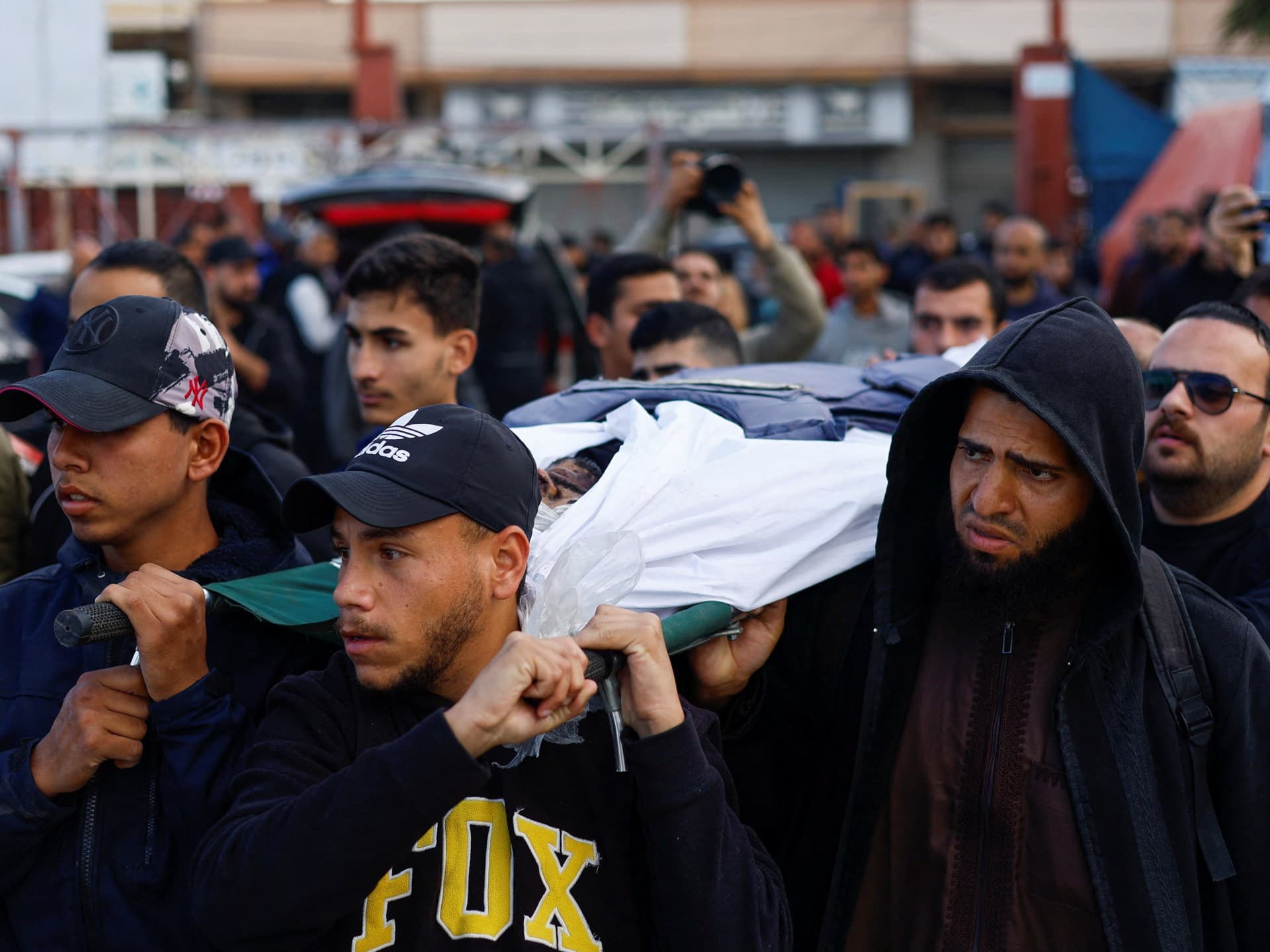 شهيدان وجرحى في قطاع غزة والاحتلال يواصل خروقاته شهيدان وجرحى في قطاع غزة والاحتلال يواصل خروقاته