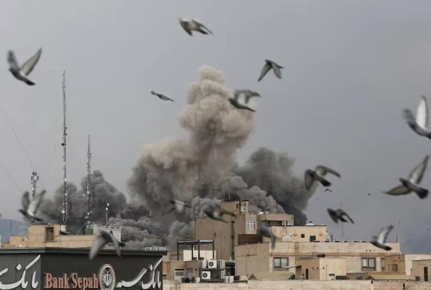 مقتل 14 عنصرا من الحرس الثوري الإيراني جراء انفجار بقايا قنابل مقتل 14 عنصرا من الحرس الثوري الإيراني جراء انفجار بقايا قنابل
