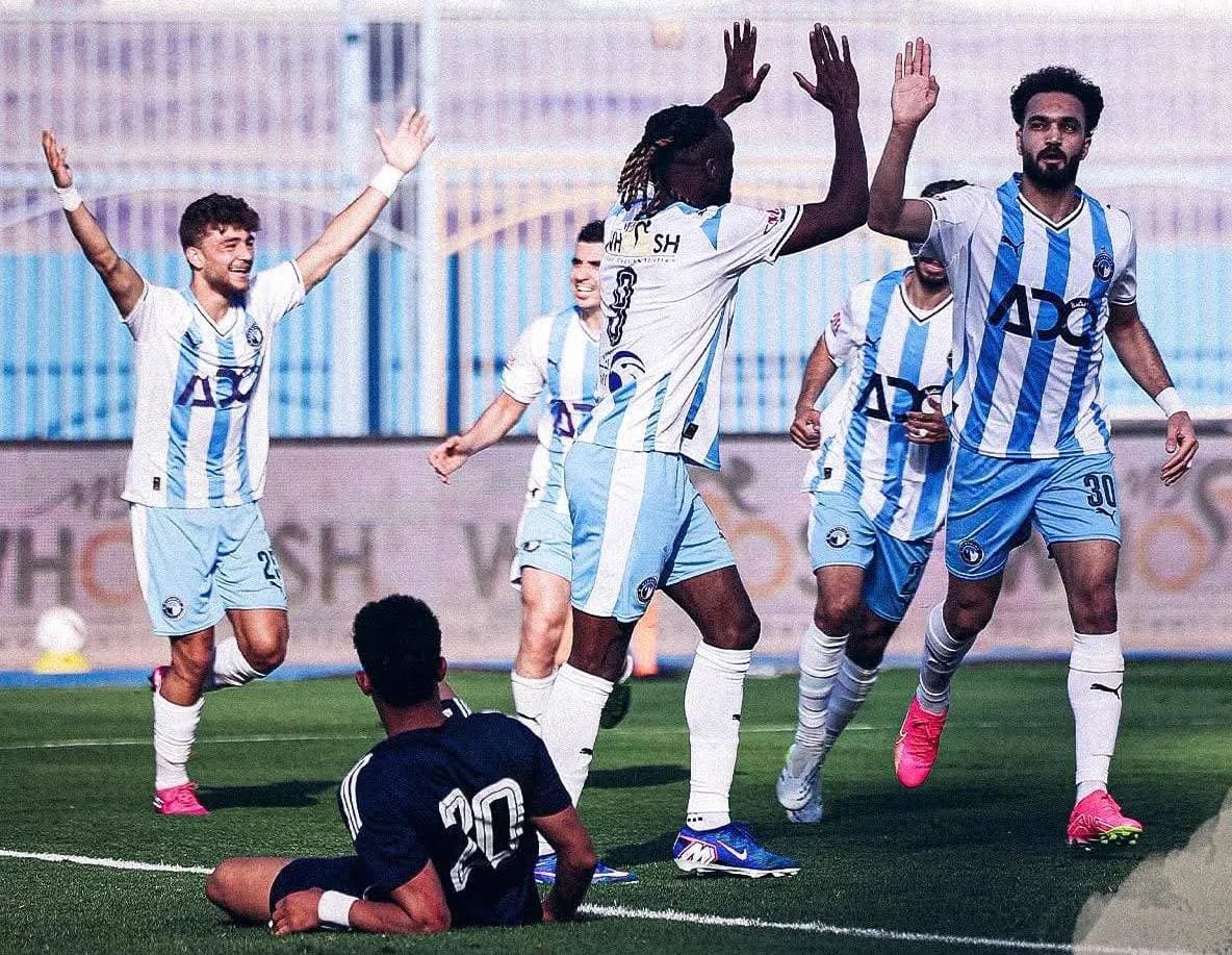 الدوري المصري: بيراميدز يقفز لمشاركة الزمالك الصدارة مؤقتا الدوري المصري: بيراميدز يقفز لمشاركة الزمالك الصدارة مؤقتا