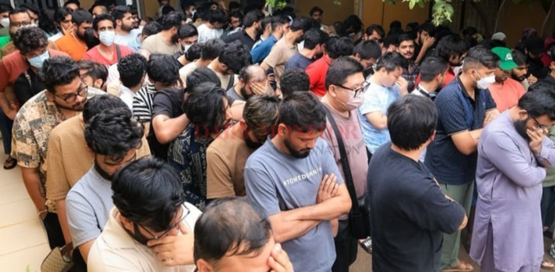 أوغندا تبدأ ترحيل أكثر من 160 مهاجراً غير شرعي بعد حملة أمنية في كمبالا أوغندا تبدأ ترحيل أكثر من 160 مهاجراً غير شرعي بعد حملة أمنية في كمبالا