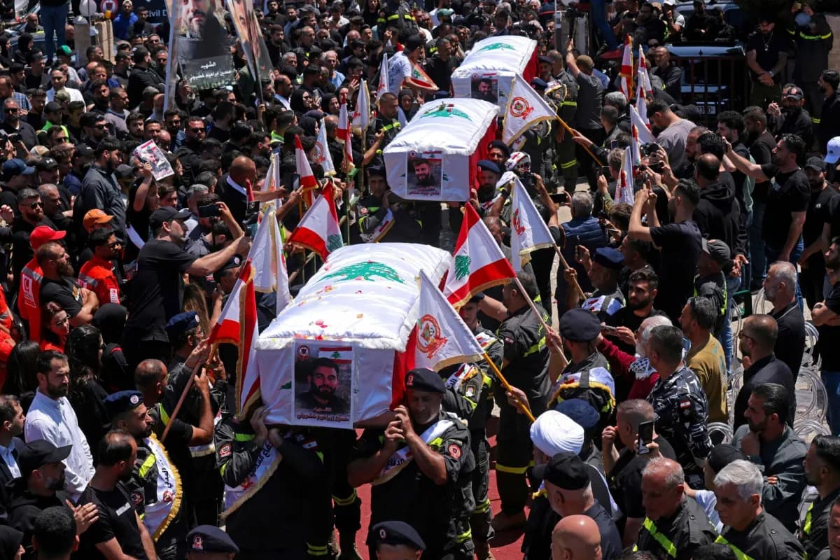 مقتل 9 أشخاص وإصابة 13 وفقدان 3 في غارات إسرائيلية على جنوب لبنان مقتل 9 أشخاص وإصابة 13 وفقدان 3 في غارات إسرائيلية على جنوب لبنان