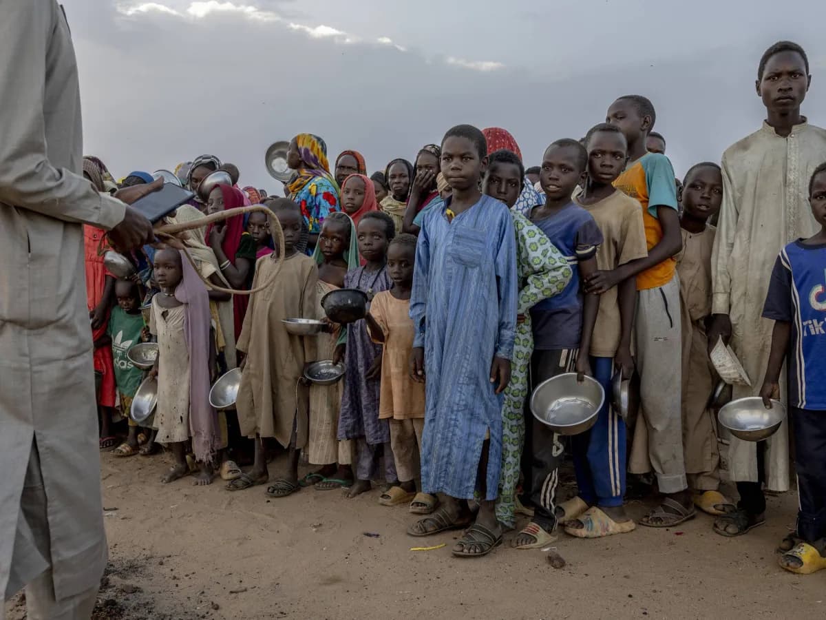 الحرب تفرق آلاف الأسر السودانية... والأمم المتحدة تبحث عن ذوي 58 ألف طفل الحرب تفرق آلاف الأسر السودانية... والأمم المتحدة تبحث عن ذوي 58 ألف طفل