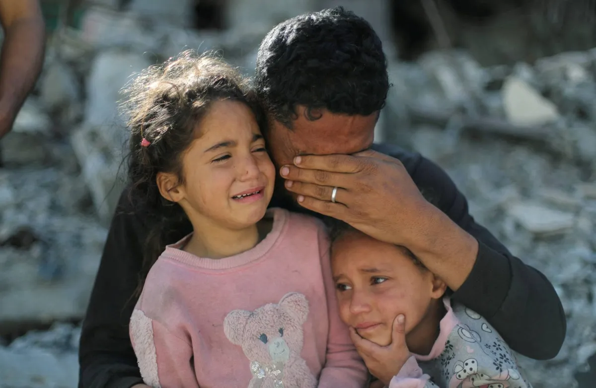 قلق بين الغزيين من التلويح بالحرب ورفض نزع السلاح قلق بين الغزيين من التلويح بالحرب ورفض نزع السلاح
