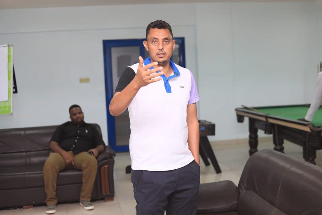 تدوينة لـالعليقي تثير جدلا في نادي الهلال السوداني تدوينة لـالعليقي تثير جدلا في نادي الهلال السوداني