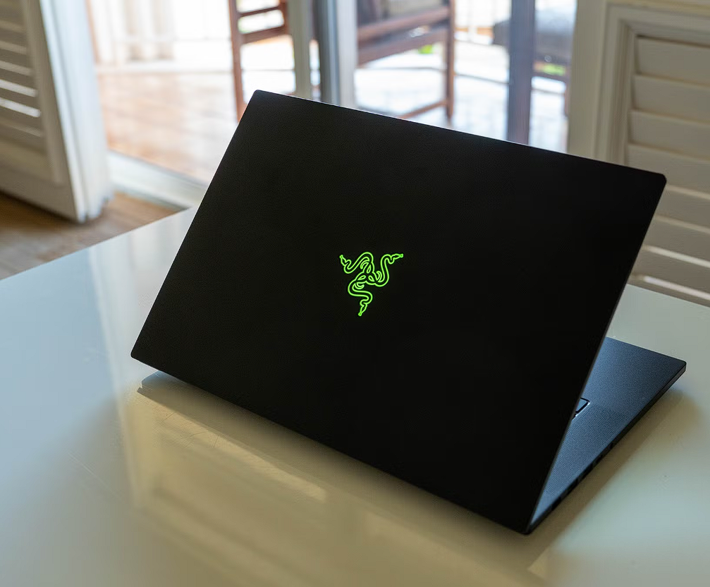 مراجعة لابتوب Razer Blade 16 Early 2023  وحش تقني بسعر خرافي