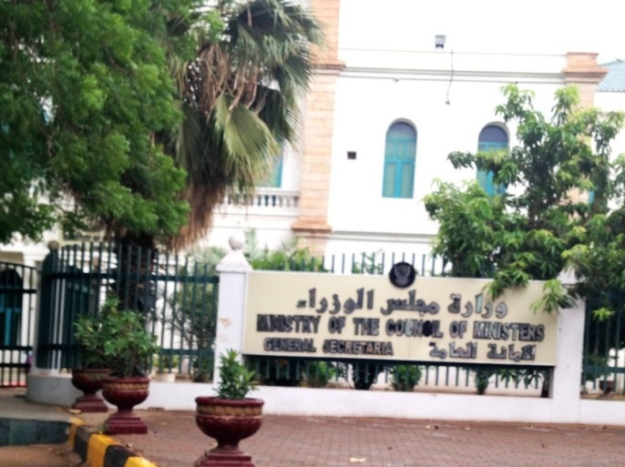 مصدر: تعيين جبريل في وزارة سيادية ومشاورات حول دمج وزارات وتشكيل مفوضيات020 مصدر: تعيين جبريل في وزارة سيادية ومشاورات حول دمج وزارات وتشكيل مفوضيات