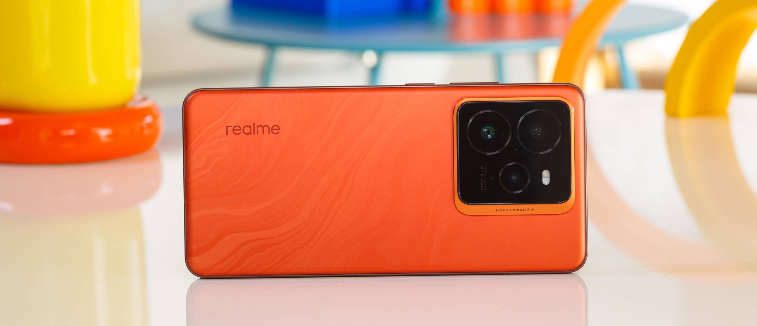 Realme تفتح الطلبات المسبقة لـ GT 7 Pro قبل الإطلاق العالمي