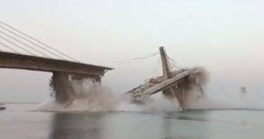 قتلى وجرحى.. انهيار جسر  فوق قطار ركاب في مقاطعة بريانسك الروسية