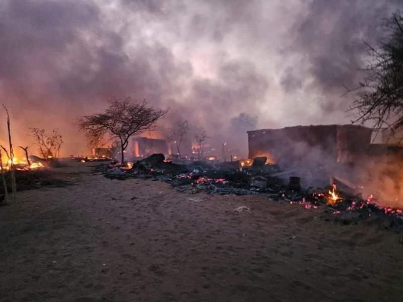 الجيش يتعامل مع 4 مركبات قتالية تحمل جثث آل دقلو020 الجيش يتعامل مع 4 مركبات قتالية تحمل جثث آل دقلو
