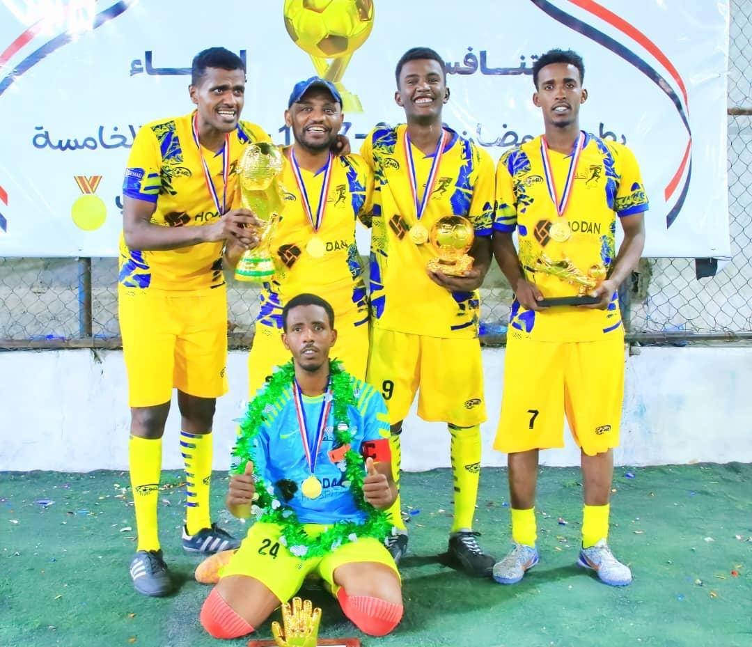 تتويج المريخ بطلا على الهلال في بطولةدافوريبمقديشو..مباراة أعادت أجواء القمة السودانية