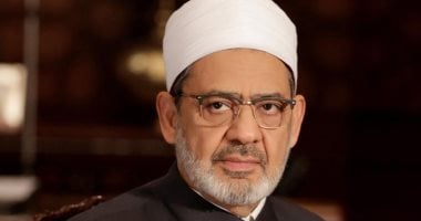 شيخ الأزهر يهنئ الرئيس السيسي والشعب المصري بعيد الفطر المبارك