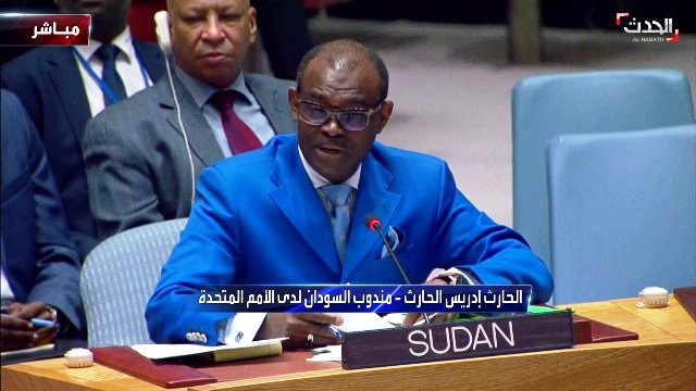 الحكومة: 12 مبعوثا أمميا تجاهلوا مطالب دمج مليشيا الدعم السريع في الجيش.        كشف مندوب السودان لدى الأمم المتحدة السفير الحارث إدريس  عن استقبال السودان  12 مبعوثا أمميا قبل اندلاع الحرب وأنه تمت مطالبتهم بتقديم  المساعدة في عملية دمج مليشيا الدعم السريع في الجيش إلا أنهم لم يبدو اهتماما بالأمر ف