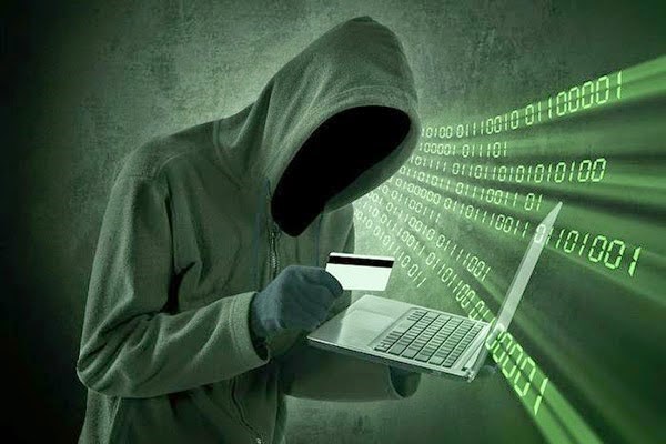 تعرض إعلامية شهيرة لعملية نصب واحتيال