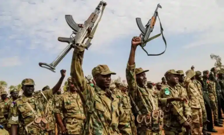 زيادة مرتبات ضباط الجيش والقوات النظامية 100