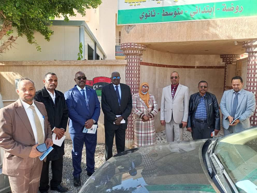 سفير السودان بطرابلس يسجل زيارة لمركز امتحانات الشهادة السودانية