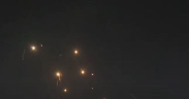 شاهد.. لحظة سقوط أحد الصواريخ فى تل أبيب وفشل القبة الحديدية في إسقاطه.. فيديو وصور020 شاهد.. لحظة سقوط أحد الصواريخ فى تل أبيب وفشل القبة الحديدية في إسقاطه.. فيديو وصور