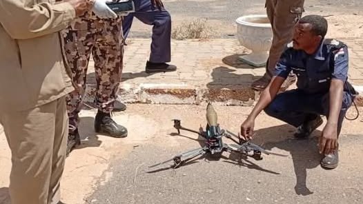 مسيرات تستهدف بورتسودان من جديد وسماع أصوات المضادات الأرضية في أكبر قاعدة بحرية020 مسيرات تستهدف بورتسودان من جديد وسماع أصوات المضادات الأرضية في أكبر قاعدة بحرية