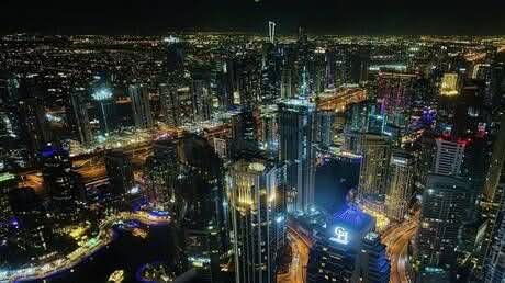 انفجار قوي يهز دبي وإصابة برج مارينا 23