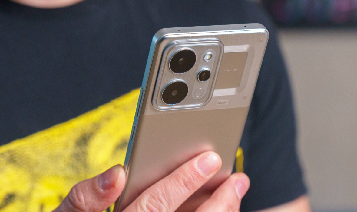 تسريبات تكشف ألوان وذاكرة وإصدارات التخزين لهاتفي Realme 16T وRealme P4R