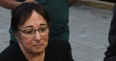 بدء عزاء الفنانة القديرة سميحة أيوب بحضور صديقتها سميرة عبد العزيز020 بدء عزاء الفنانة القديرة سميحة أيوب بحضور صديقتها سميرة عبد العزيز