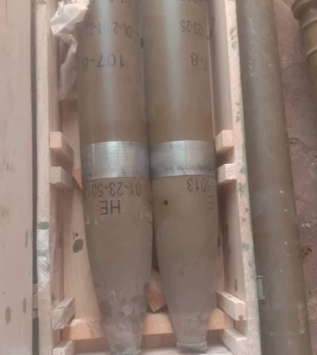 ذخائر المـ.ـوت في منزل أحد قادة المليشيا بـ أمبدة020 ذخائر المـ.ـوت في منزل أحد قادة المليشيا بـ أمبدة