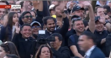 احتفالات بالفاتيكان بعد نجاح الكرادلة فى انتخاب بابا جديد.. فيديو020 احتفالات بالفاتيكان بعد نجاح الكرادلة فى انتخاب بابا جديد.. فيديو