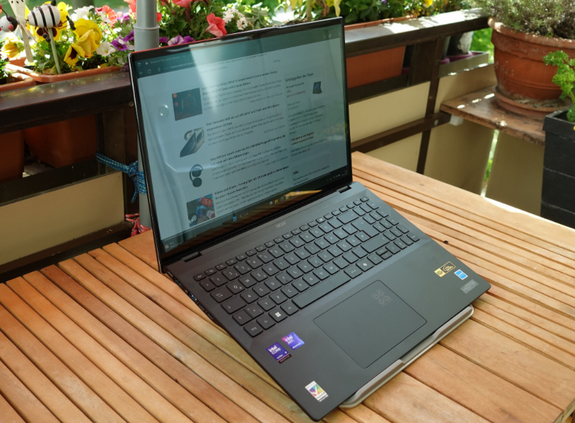 Acer Swift 16 AI مع شاشة OLED مذهلة بتفاصيل غنية وأداء سريع مع قيمة استثنائية مقابل السعر020 Acer Swift 16 AI مع شاشة OLED مذهلة بتفاصيل غنية وأداء سريع مع قيمة استثنائية مقابل السعر