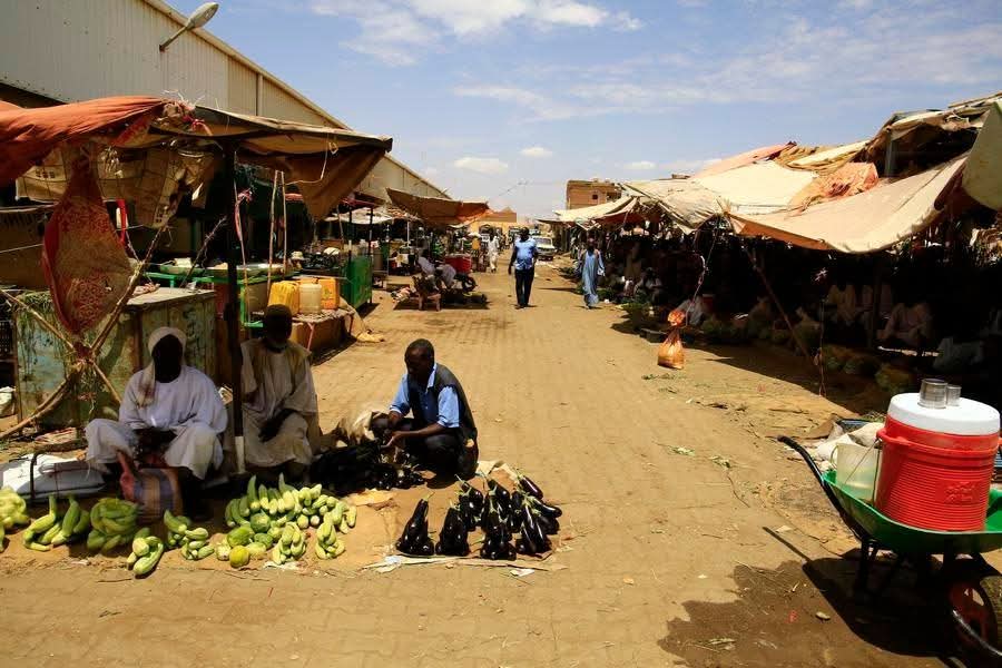 لجنة الأسواق المتضررة من الحرب بالخرطوم تشرع في إعادة تنظيم الأسواق داخل الأحياء السكنية