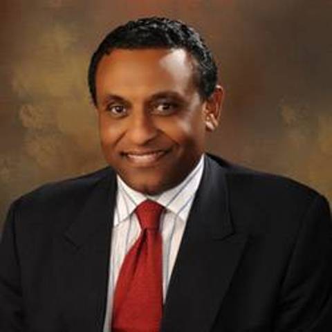 د. كامل ادريس يطمئن على البعثة الدبلوماسية والجالية السودانية بإيران020 د. كامل ادريس يطمئن على البعثة الدبلوماسية والجالية السودانية بإيران