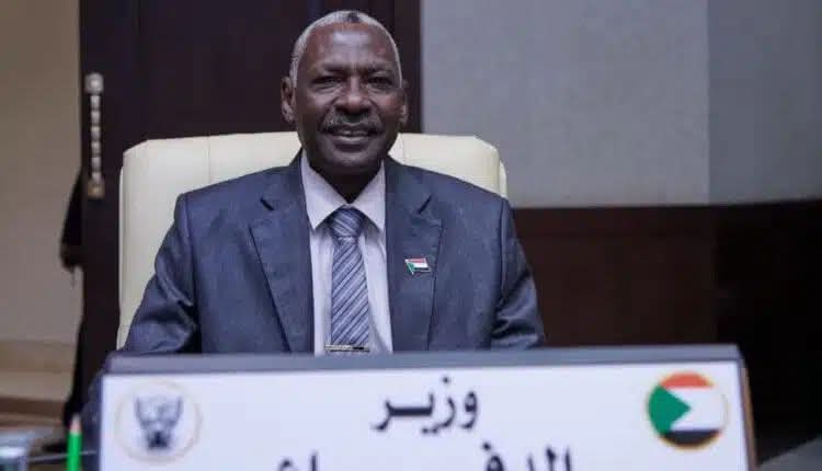 وزير الدفاع يقوم بخطوة مفاجئة ربما تغير مجريات الأحداث في السودان020 وزير الدفاع يقوم بخطوة مفاجئة ربما تغير مجريات الأحداث في السودان