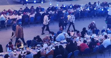 على غرار المطرية.. إفطار الآلاف من أهالى بورسعيد على مائدة واحدة فيديو