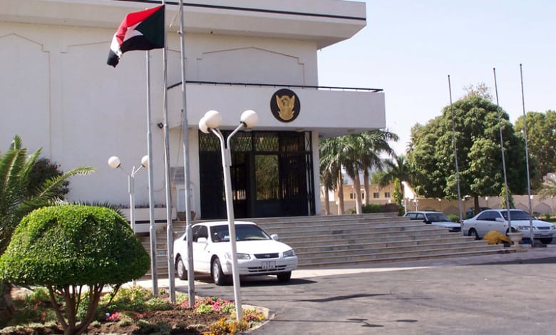 بيان عاجل من قنصلية السودان.. ما الذي ينتظر السودانيين في جدة020 بيان عاجل من قنصلية السودان.. ما الذي ينتظر السودانيين في جدة
