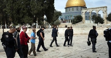 حراس المسجد الأقصى يحبطون إدخال مستوطنين قربانا لذبحه بالطقوس اليهودية020 حراس المسجد الأقصى يحبطون إدخال مستوطنين قربانا لذبحه بالطقوس اليهودية