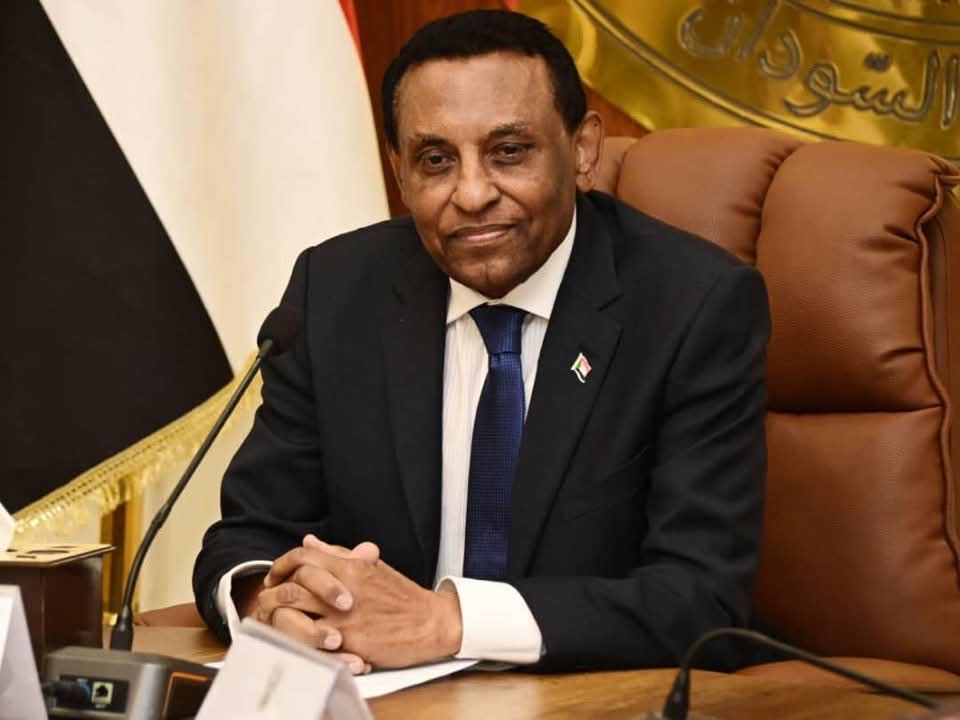 د. كامل إدريس يجري اتصالا هاتفيا مع رمضان لعمامرة ويكشف موعد تشكيل الحكومة020 د. كامل إدريس يجري اتصالا هاتفيا مع رمضان لعمامرة ويكشف موعد تشكيل الحكومة