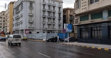 أمطار غزيرة وغيوم تزامنا مع نوة المكنسة على الإسكندرية.. فيديو وصور