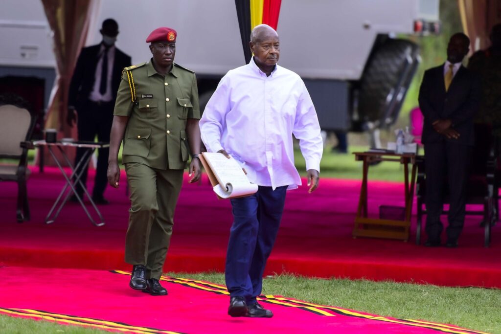 الرئيس موسيفيني أثناء احتفاله بيوم العمال: مشكلة أوغندا لا تكمن في الوظائف ..