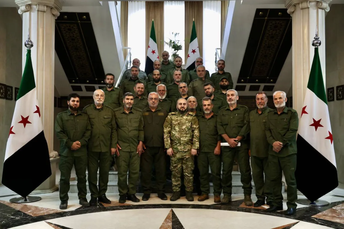 الدفاع السورية تسعى لإنهاء الفوضى الفصائلية020 الدفاع السورية تسعى لإنهاء الفوضى الفصائلية