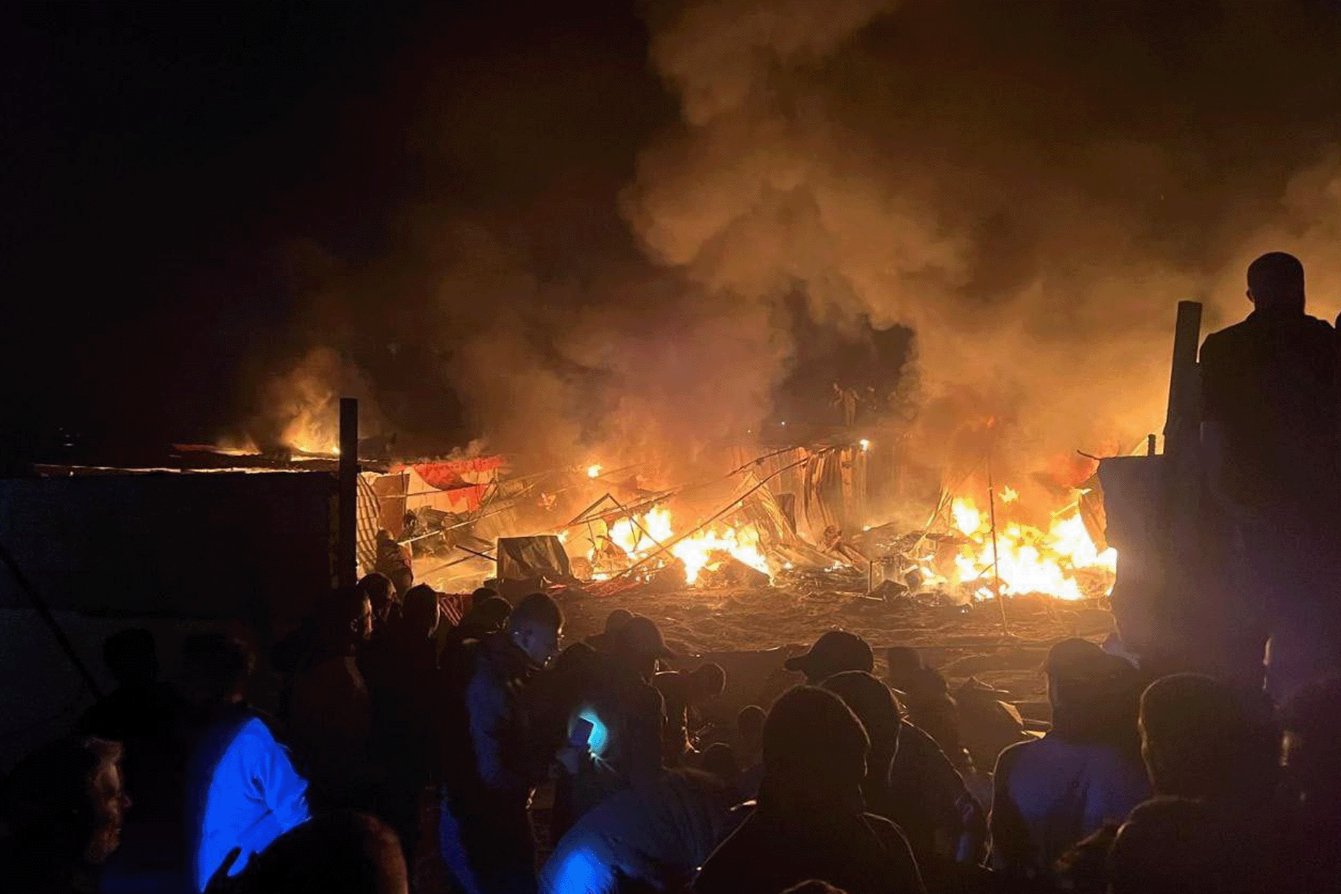 الاحتلال ينسف المباني السكنية في رفح ويكثف قصف خان يونس020 الاحتلال ينسف المباني السكنية في رفح ويكثف قصف خان يونس