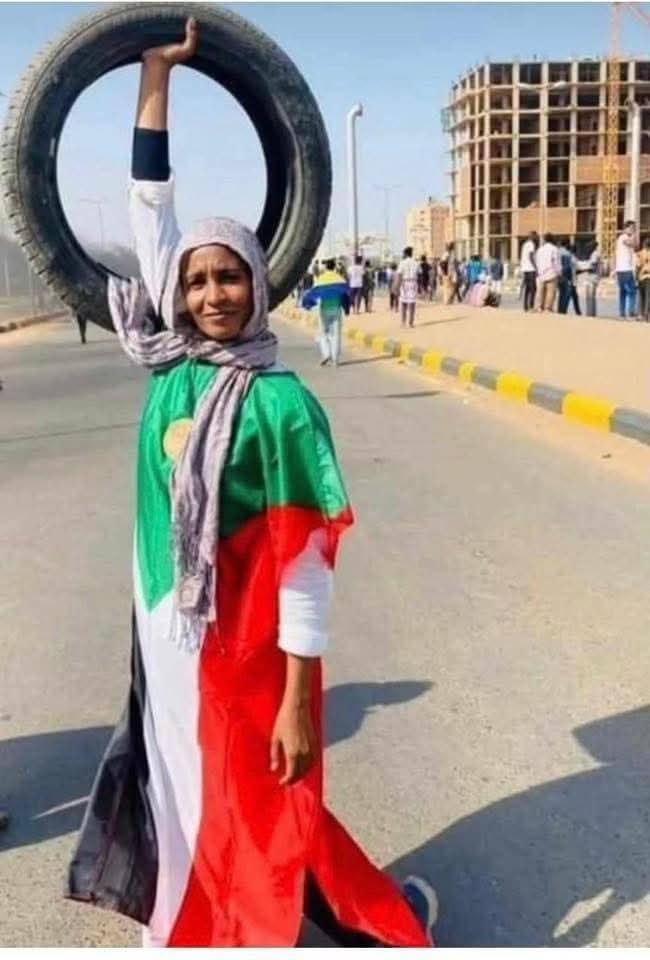 تصريحات البرهان حول اللساتك تثير غضب ثوار ديسمبر في السودان