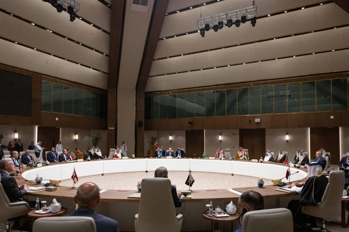 تشاوري الرياض: دول المنطقة لن تقف متفرجة أمام تهديد مقدراتها