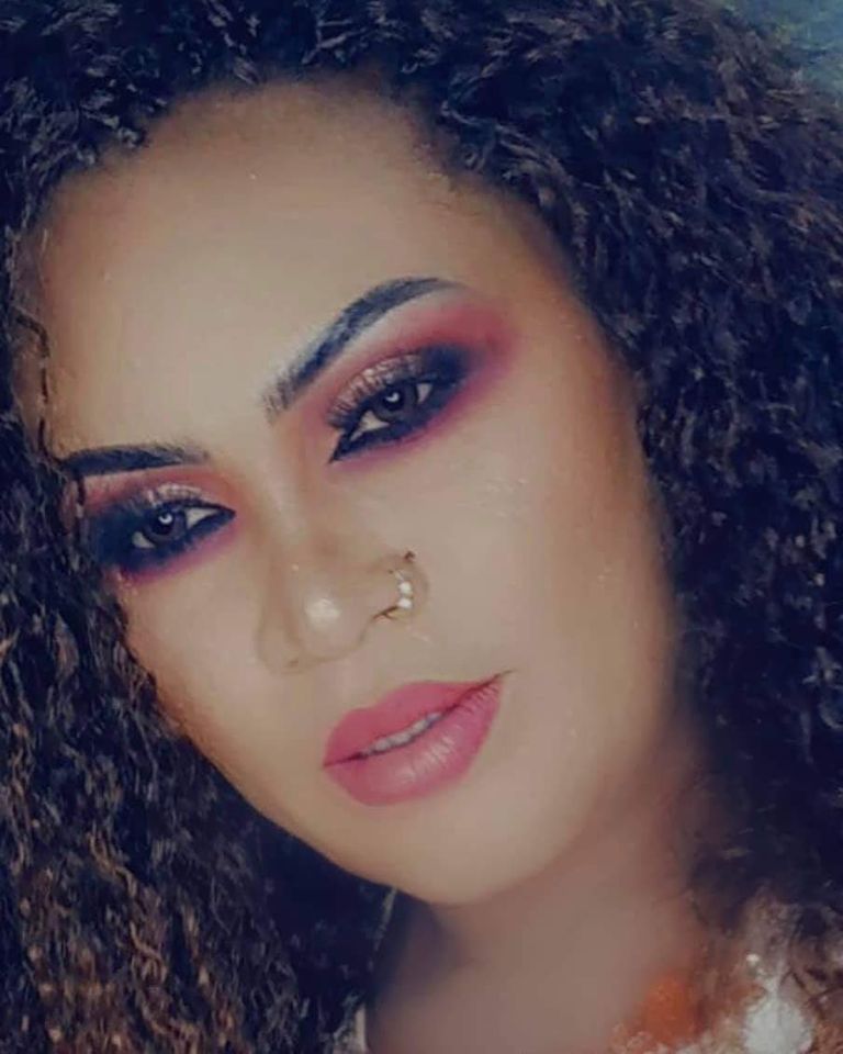 شاهد بالفيديو.. الفنانة إنصاف مدني تكشف عن حظرها من دخول مصر بسبب مقطع من أغنية رددتها في حفل جماهيري وتقدم إعتذار لحكومة مصر وشعبها