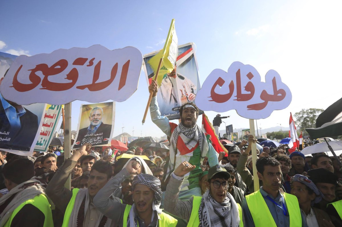 الحوثيون: الضربات الأميركية لن تمر دون رد