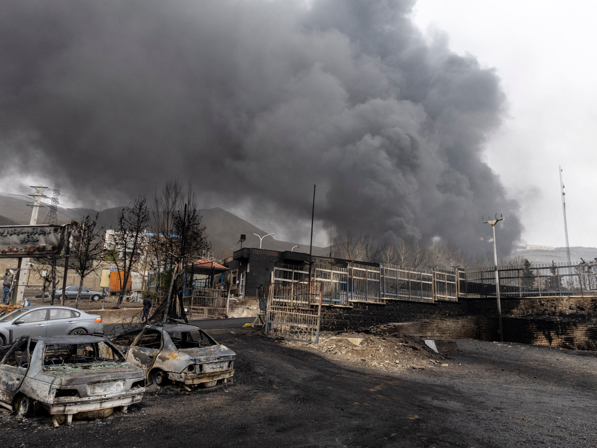 الحرب على إيران مباشر.. طهران تعلن مقتل لاريجاني وسليماني وحزب الله يقصف إسرائيل بعشرات الصواريخ