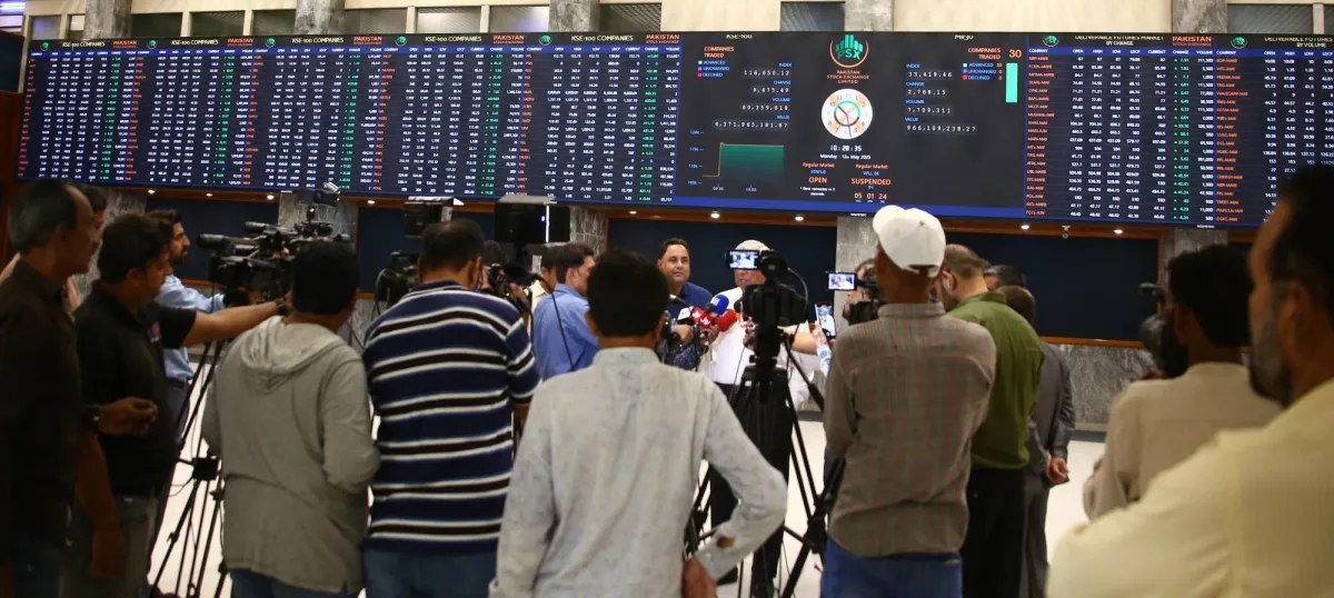 أسهم باكستان ترتفع 10 بعد اتفاق وقف إطلاق النار020 أسهم باكستان ترتفع 10 بعد اتفاق وقف إطلاق النار