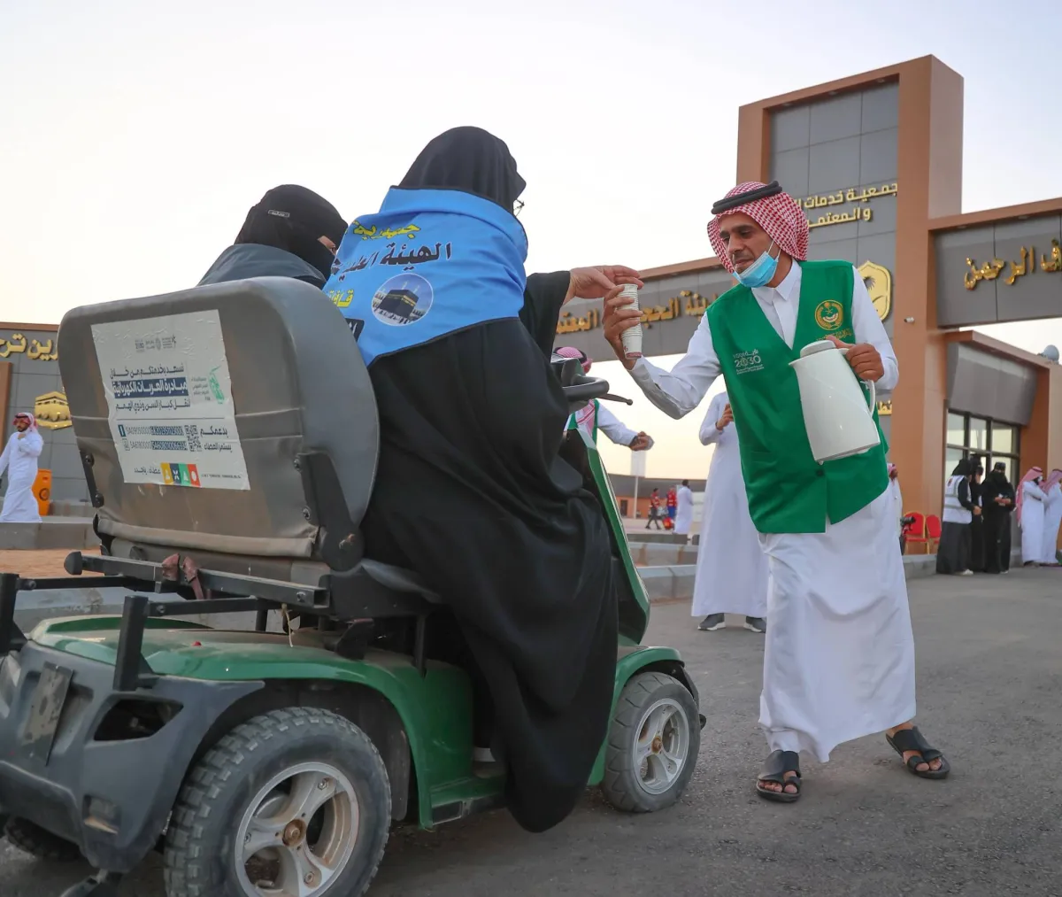 وفيات حجاج قبل الوصول تثير تساؤلات عن التزام الشروط الصحية في دولهم020 وفيات حجاج قبل الوصول تثير تساؤلات عن التزام الشروط الصحية في دولهم