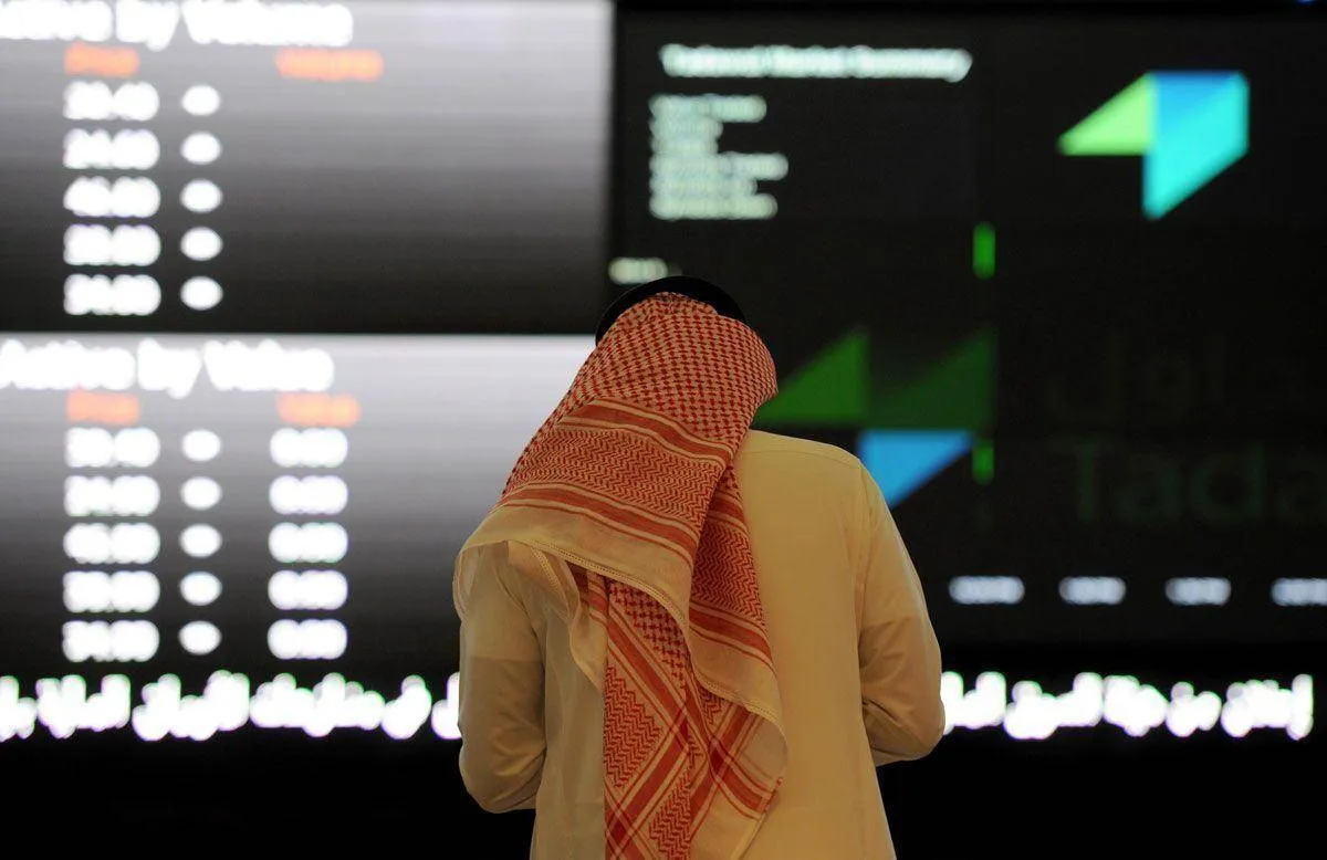 السوق السعودية تتراجع 0.4  بأدنى تداولات منذ شهرين