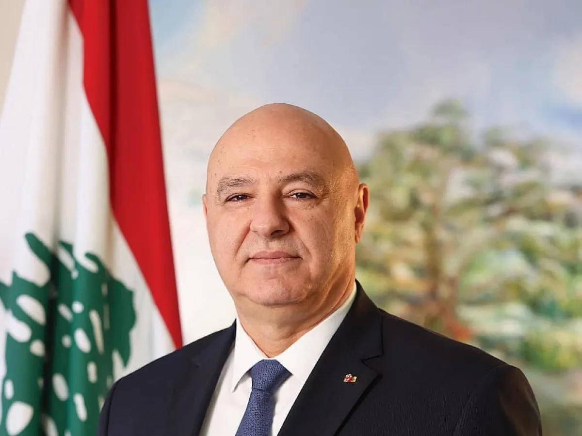 الرئيس اللبناني قبيل وصوله إلى الكويت: لا تراجع عن قرار حصر السلاح بيد الدولة020 الرئيس اللبناني قبيل وصوله إلى الكويت: لا تراجع عن قرار حصر السلاح بيد الدولة